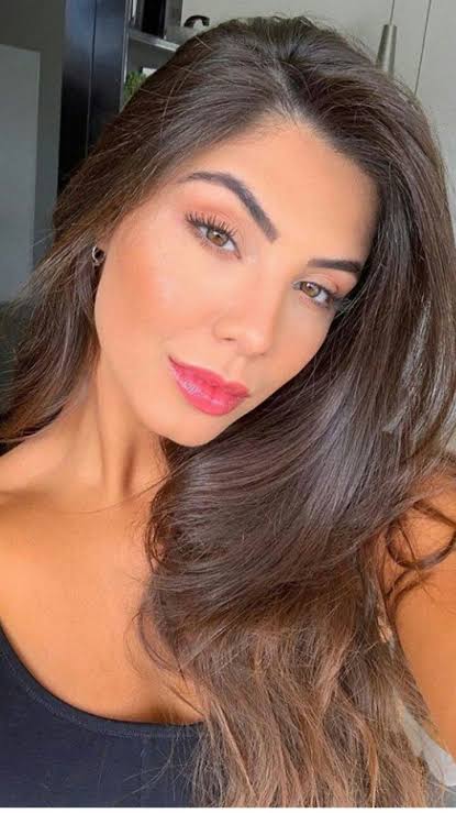 Valentina M,